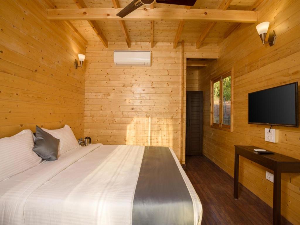 Stone Wood Resort And Spa