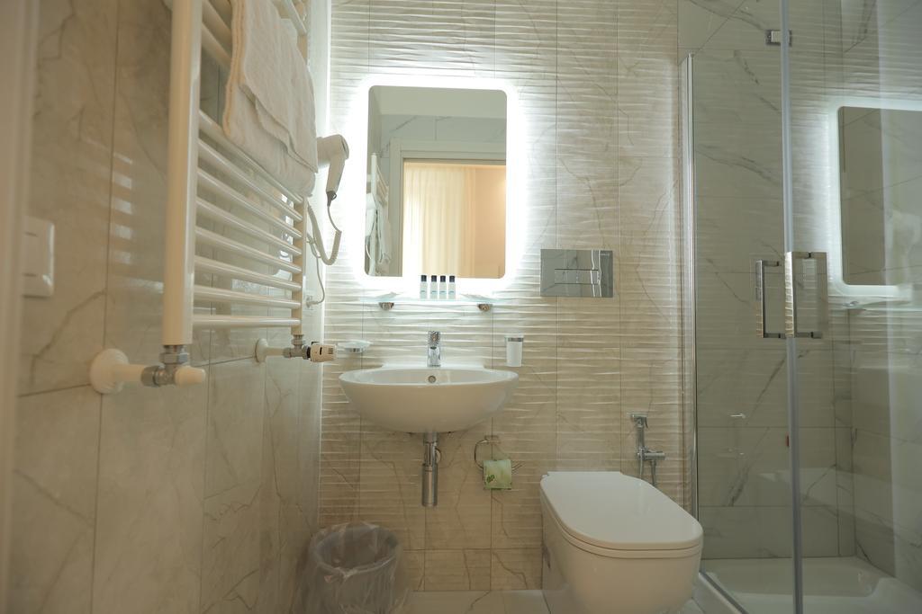 Garibaldi Suite