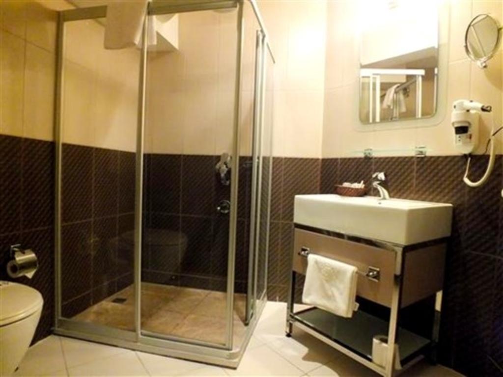 Ada Life Otel