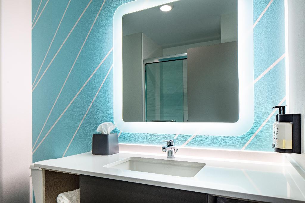 avid hotel Madison - Monona