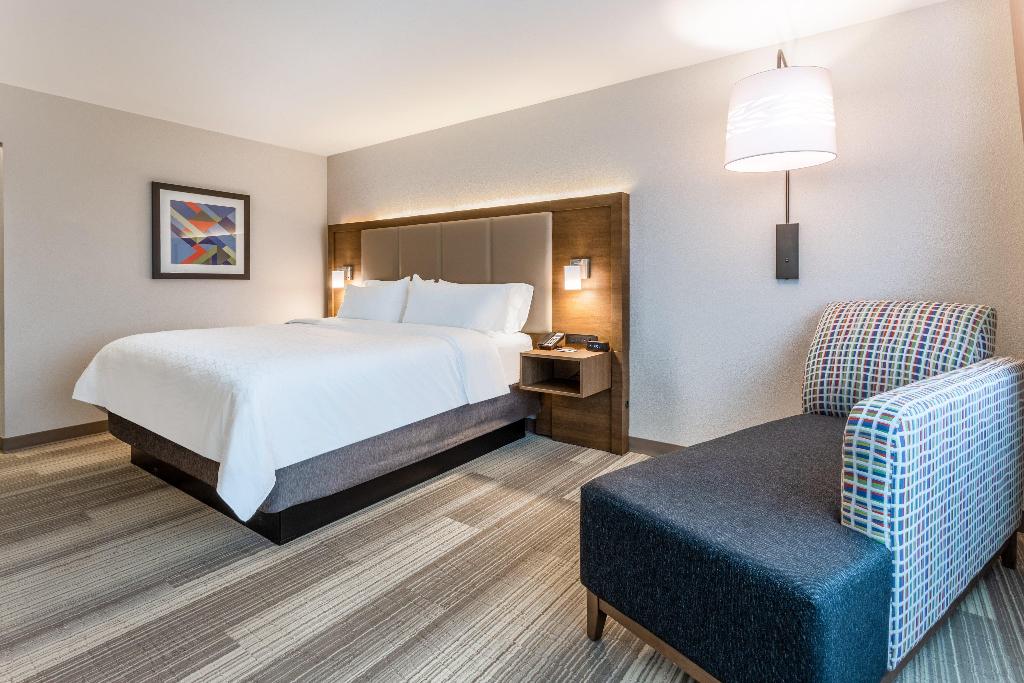 Holiday Inn Express & Suites Florence - Cincinnati