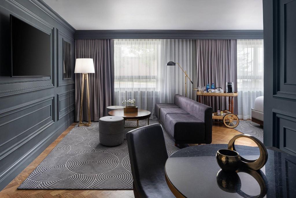 Autograph Collection The Drake Oak Brook