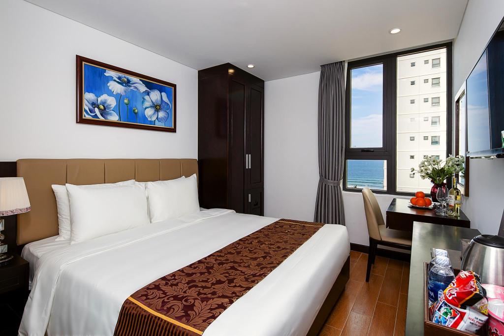 Golden Line Danang Hotel