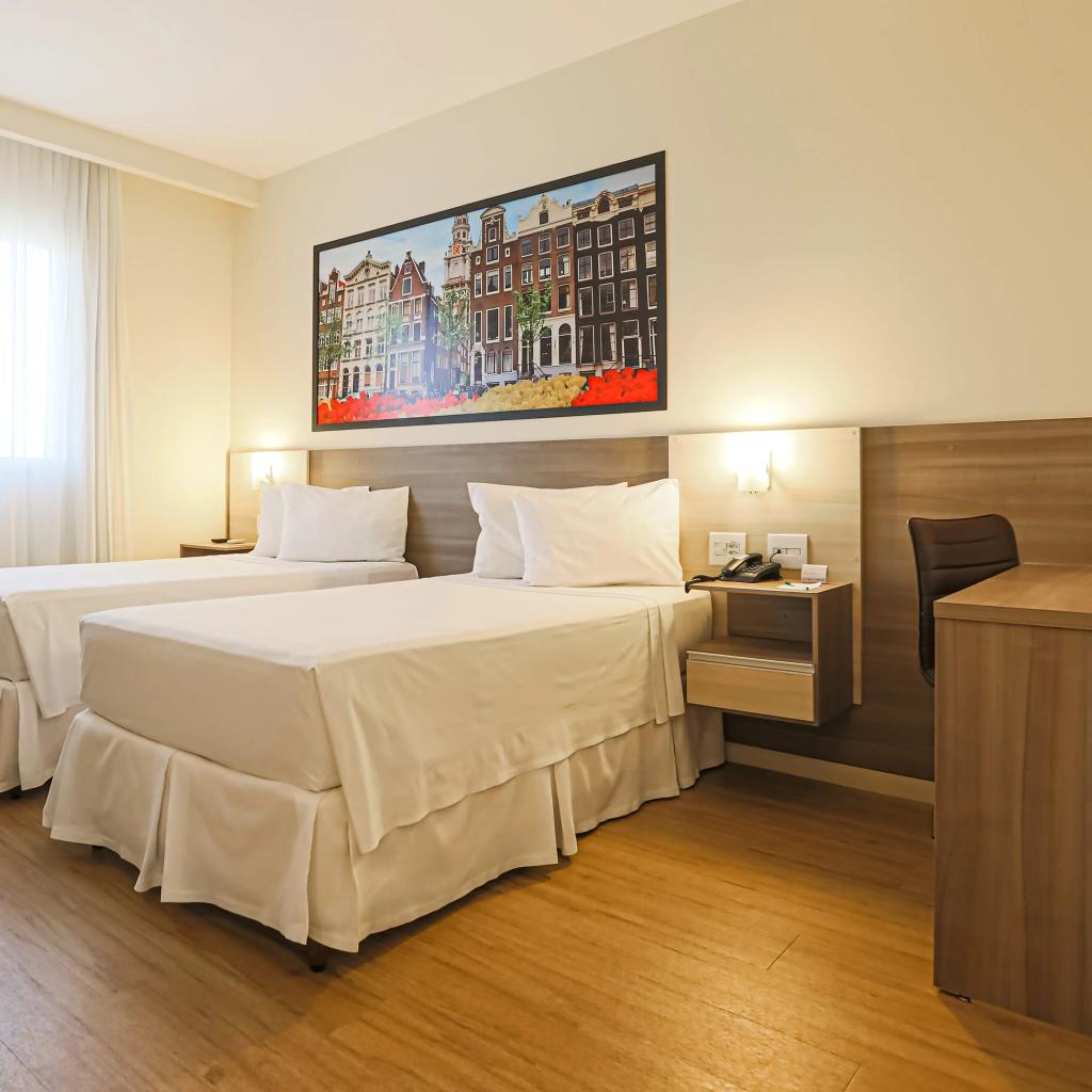Amsterdam Montes Claros