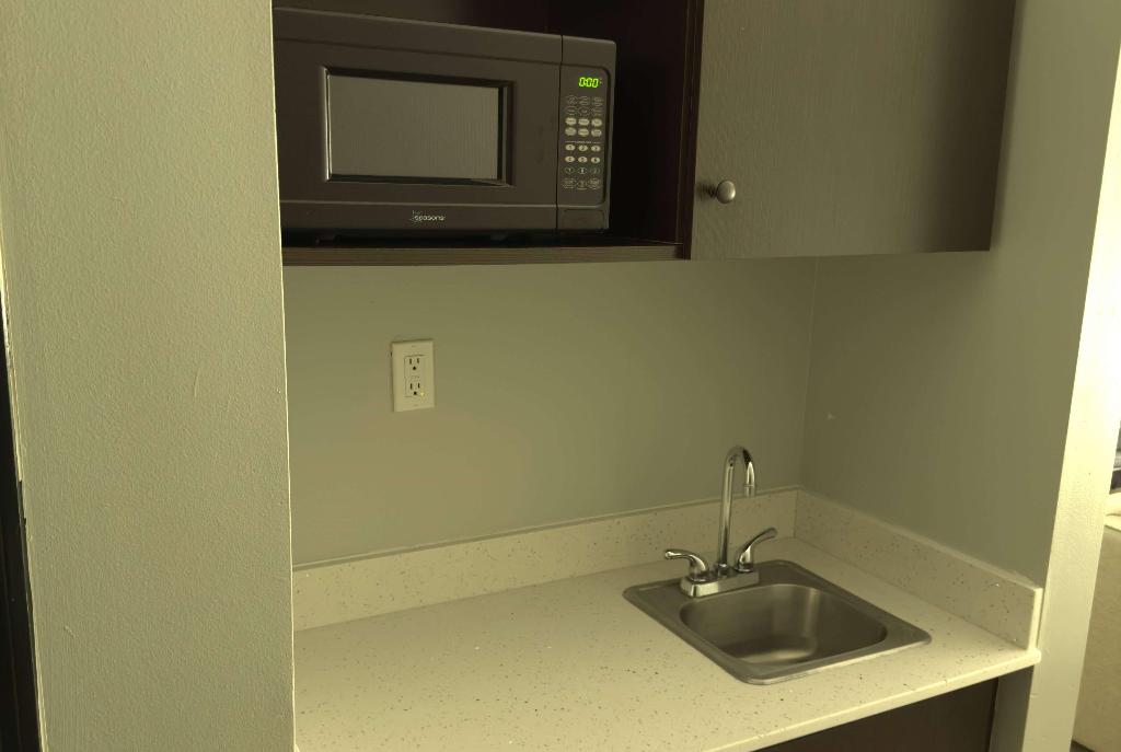 La Quinta Inn Suites By Wyndham Gonzales LA
