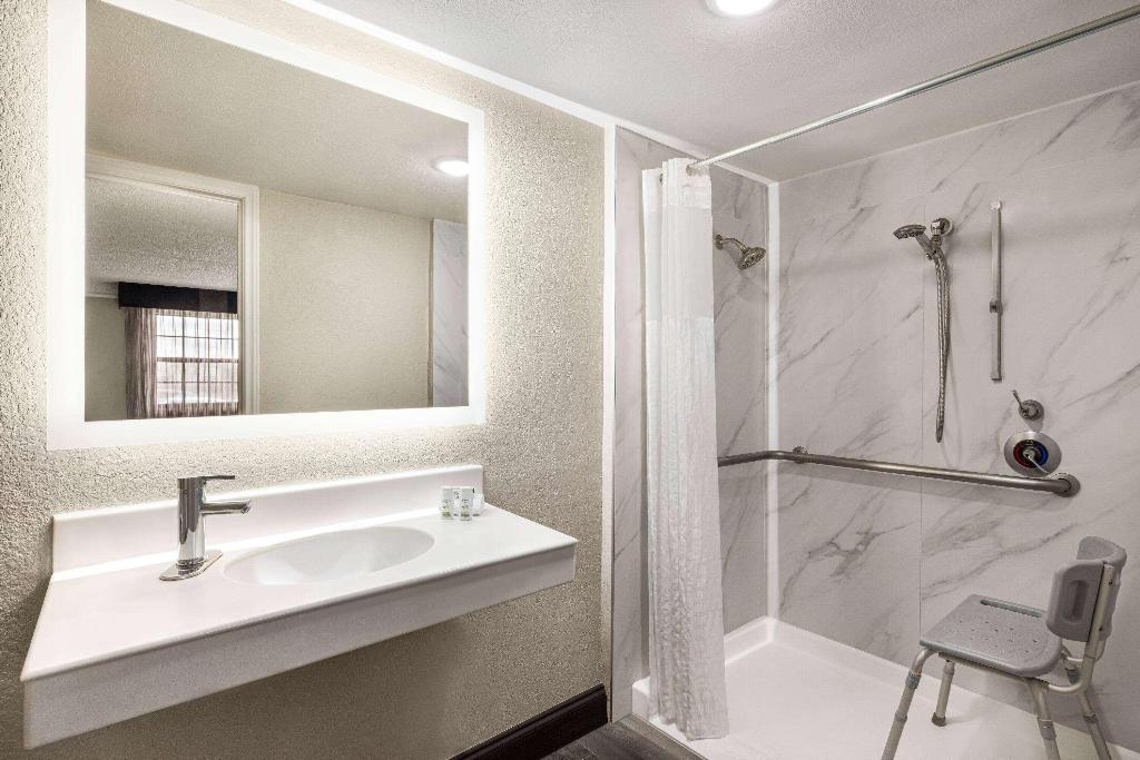 La Quinta Inn By Wyndham San Antonio I 35 N At Toe