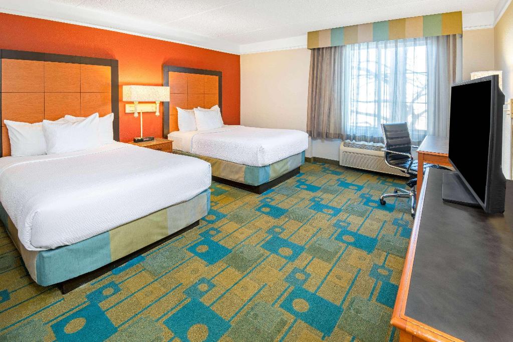 La Quinta Inn Suites By Wyndham Sherman