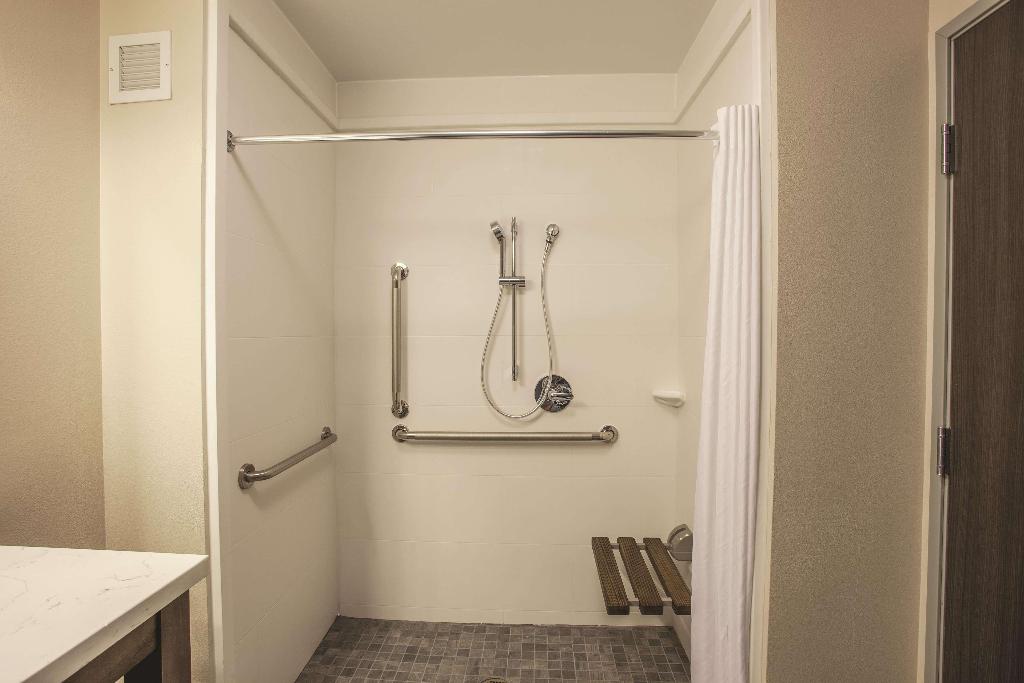 La Quinta Inn Suites By Wyndham Morgan Hill San Jo