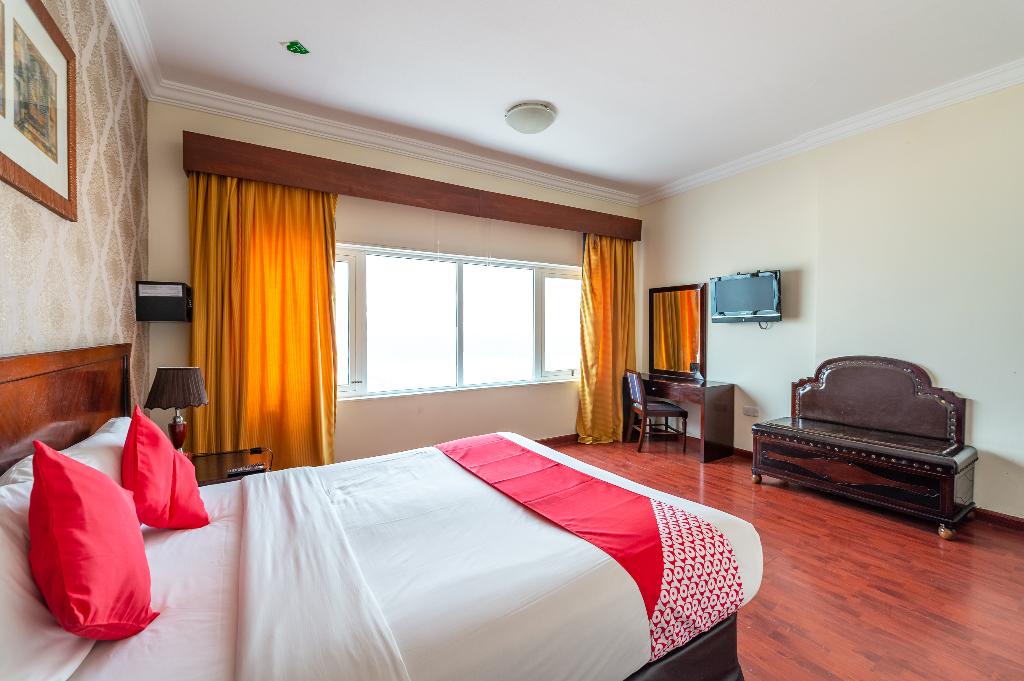 Mermaid Beach Hotel
