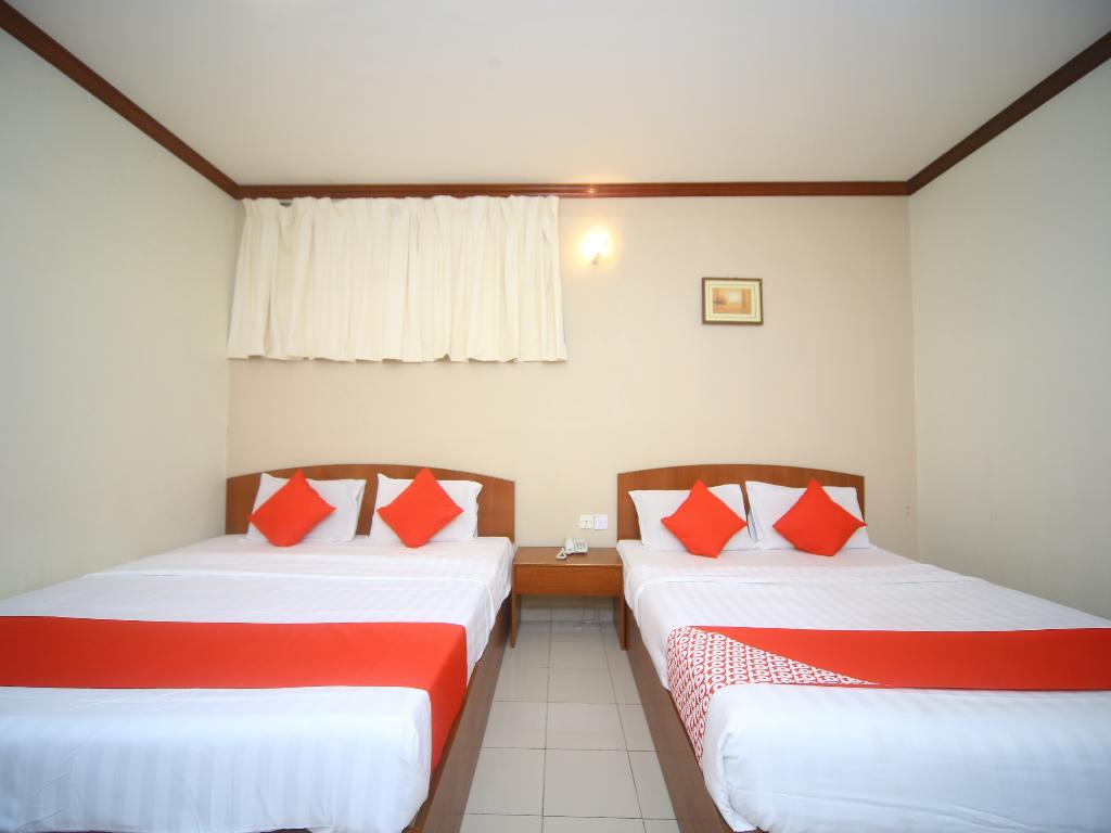 OYO 1027 Hotel London