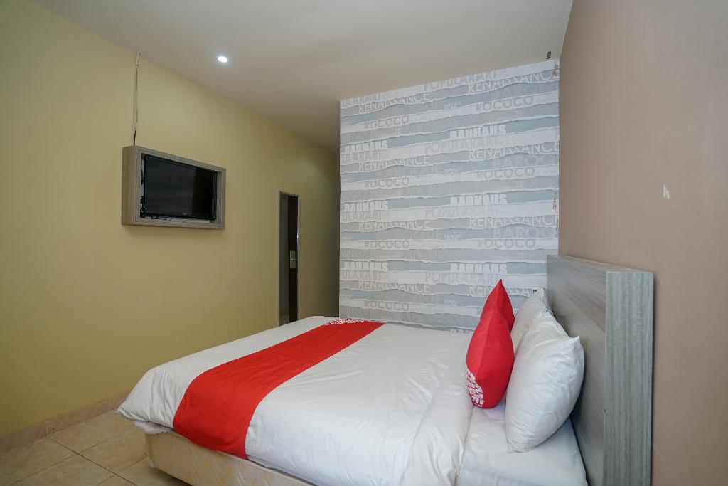 Collection O 736 Hotel Best Skip