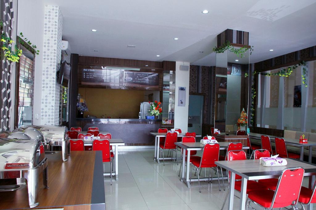 861 R Four Hotel