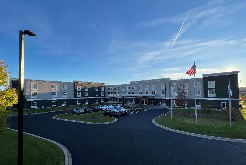 La Quinta Inn And Suites By Wyndham Oshawa