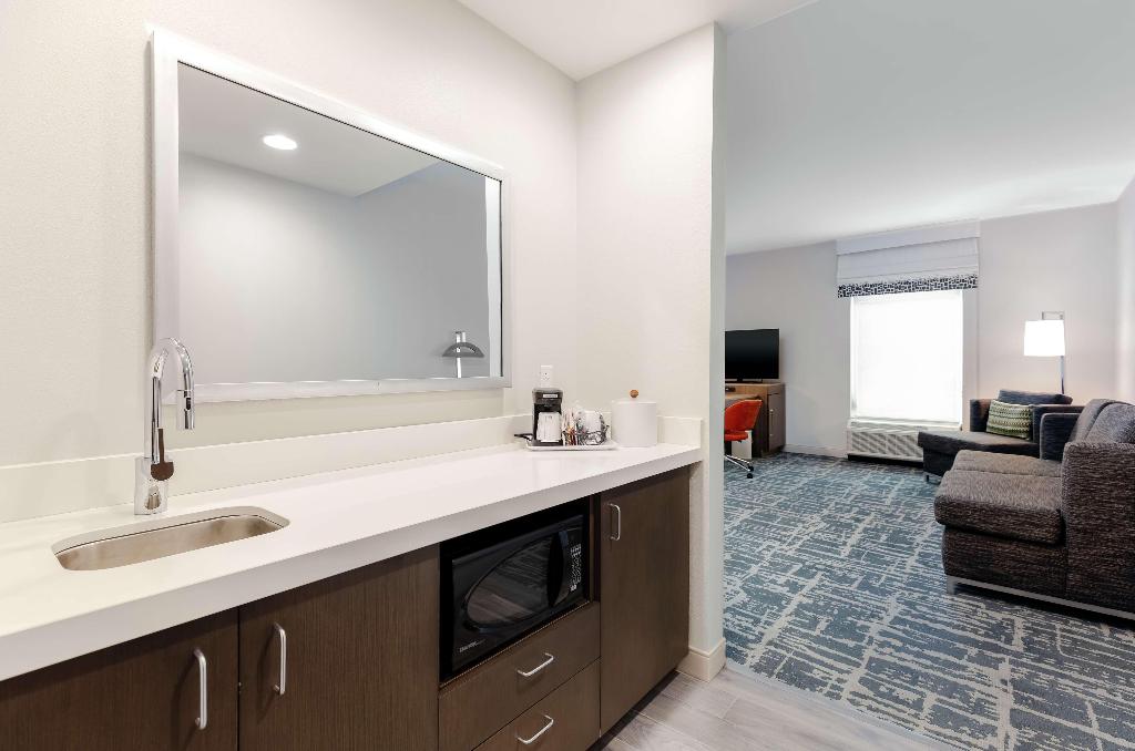 Hampton Inn Acwort