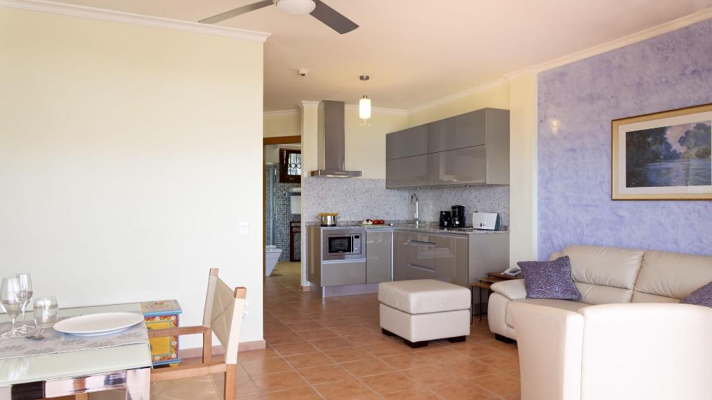 Idyll Suites - Only Adults