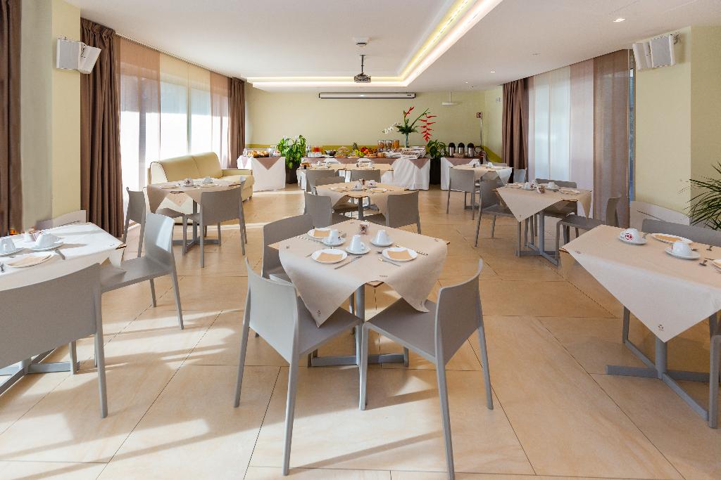 Hotel Zeus Residence Hotel - ApartHotel, Italien, Aci Castello. Großes 36