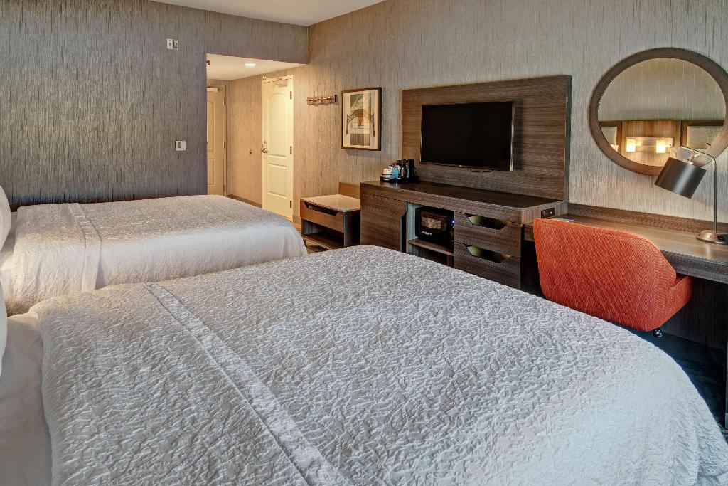 Hampton Inn Fresno Airport
