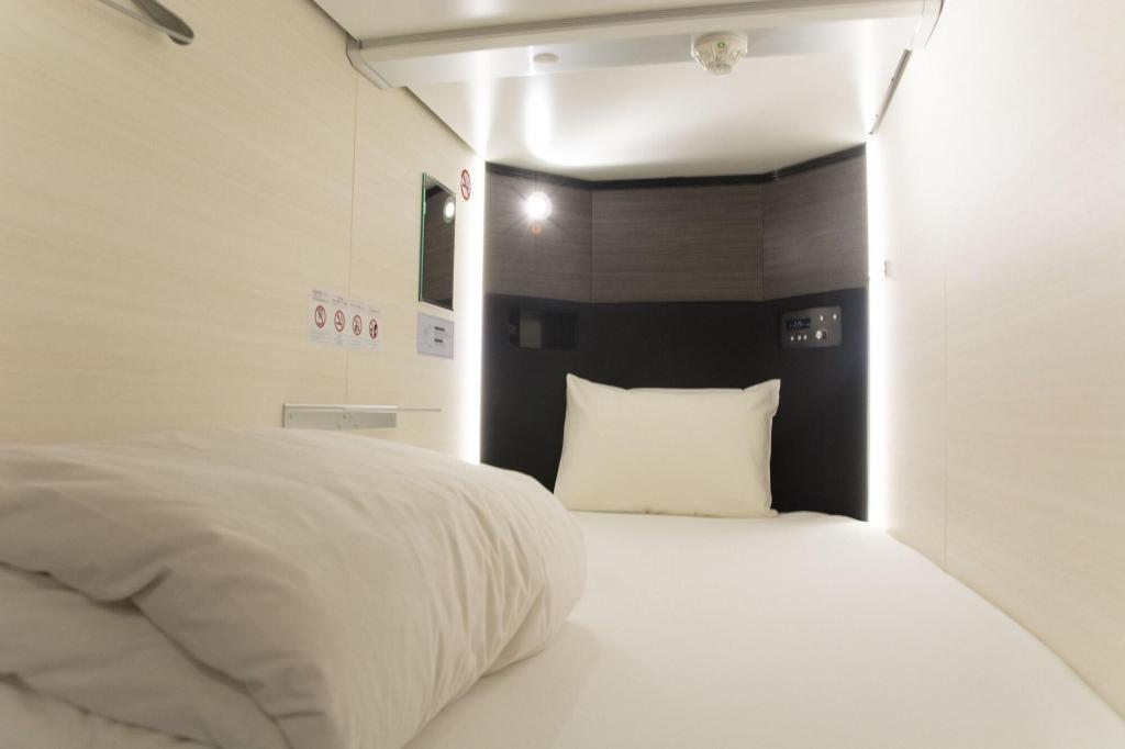 Akihabara Bay Hotel (Female Only)