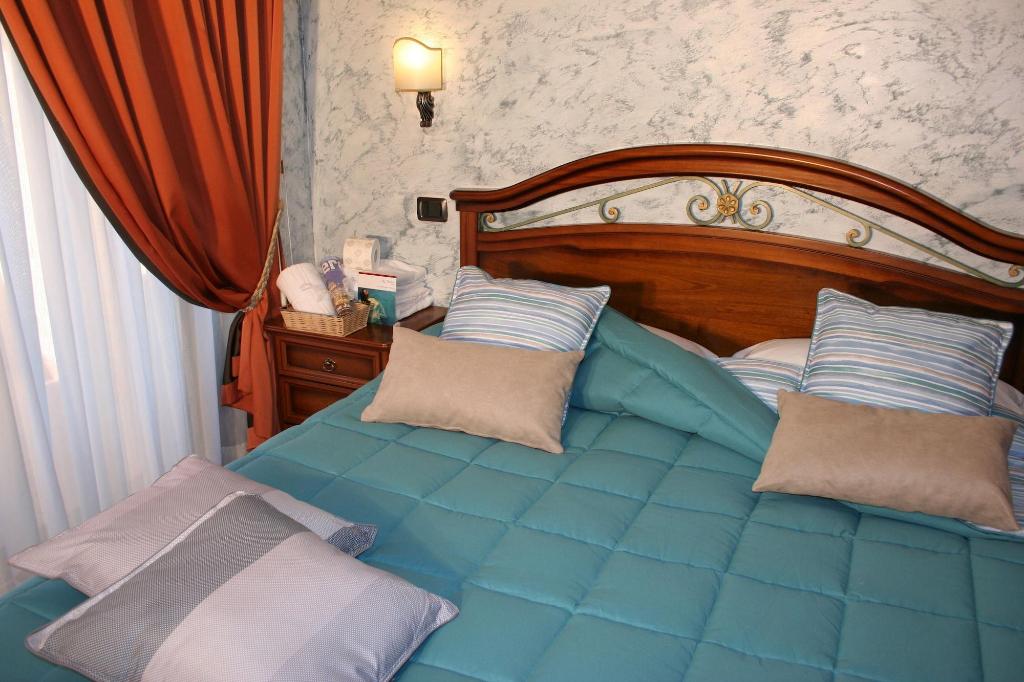 Euro House Inn Airport