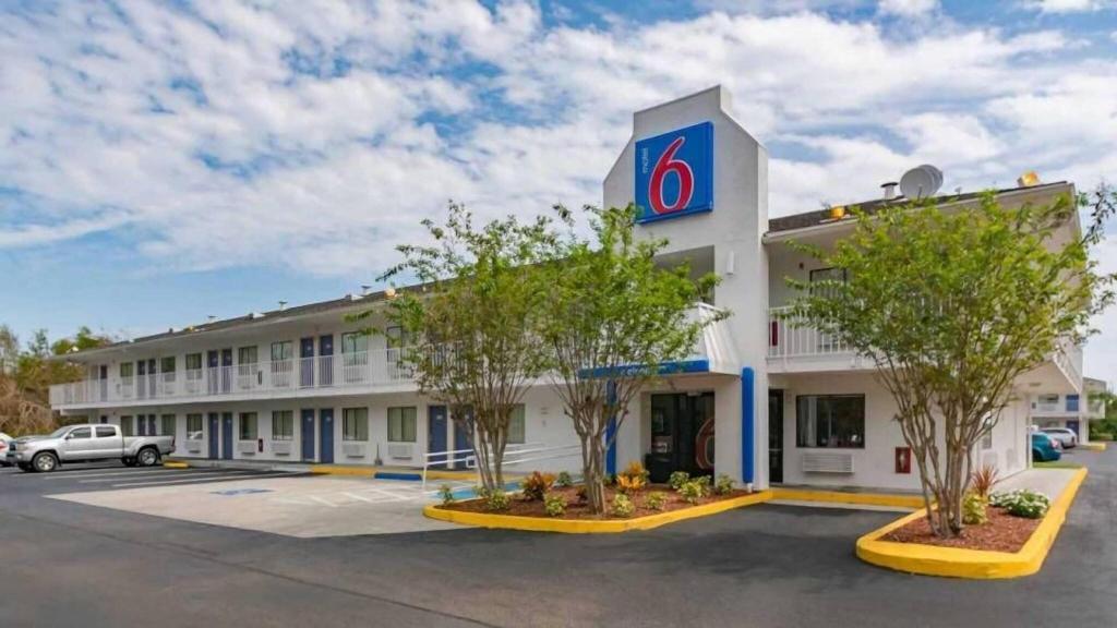 Motel 6 Ft. Pierce, FL, Fort Pierce