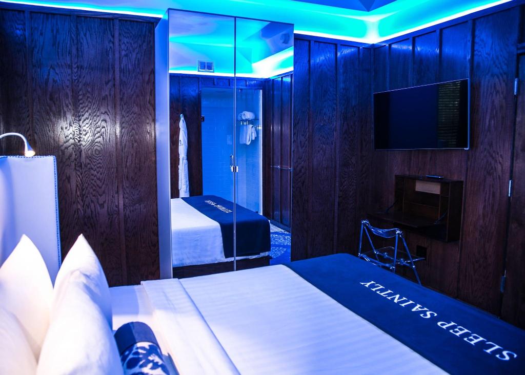 The Saint Hotel Key West Autograph Collection