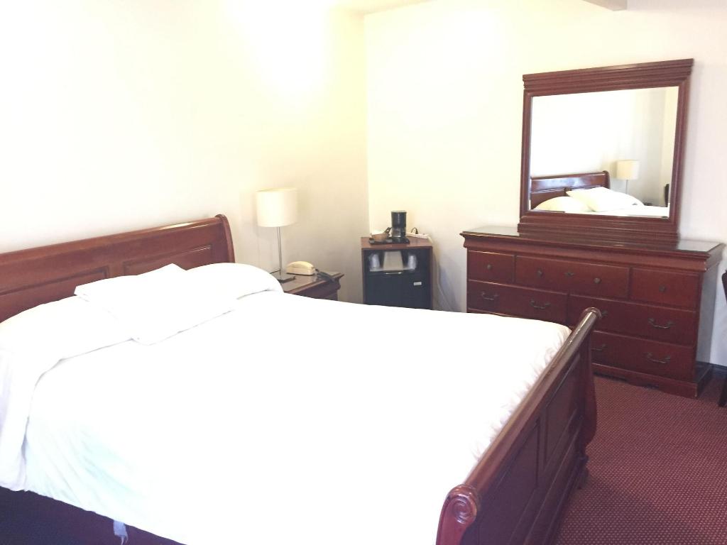 Park Plaza Lodge Hotel
