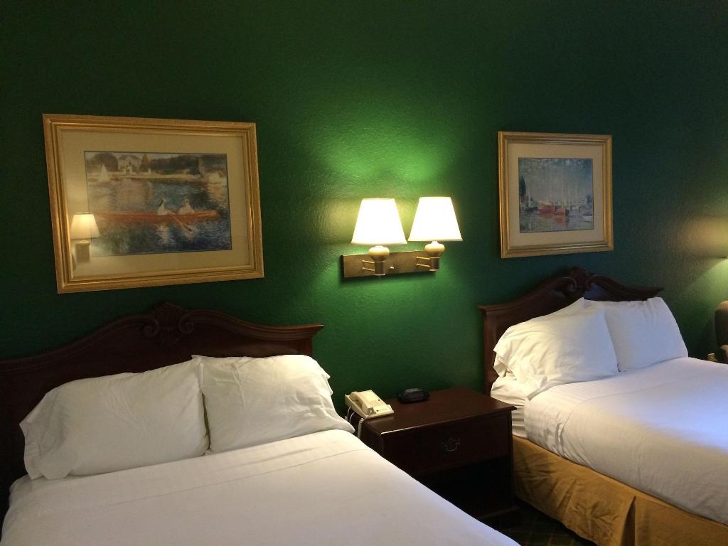 Ruskin Inn Hotel