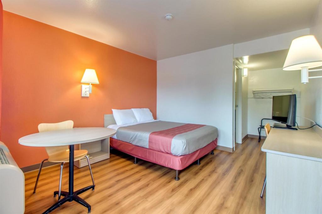 Motel 6 Venice