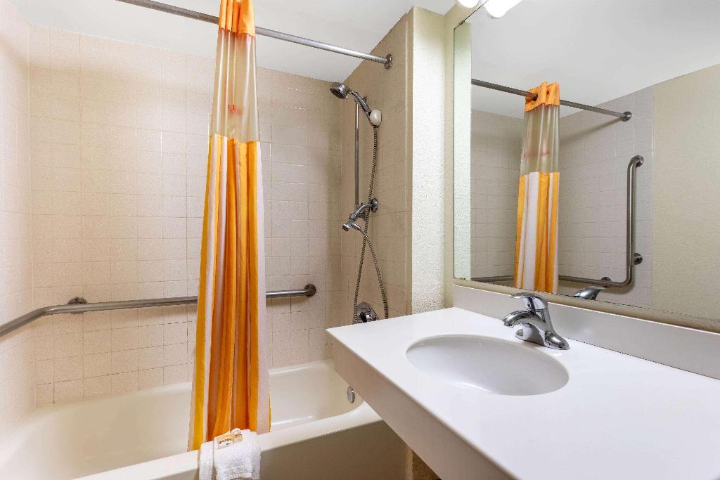 La Quinta Inn By Wyndham Huntsville Research Park