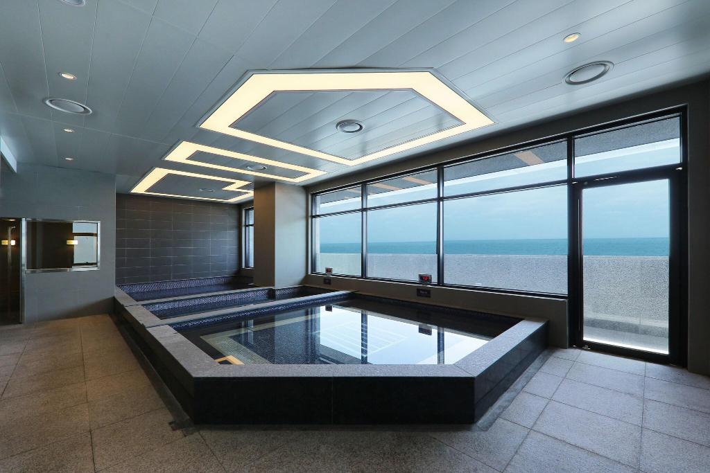 Mercure Ambassador Ulsan - Sports and Entertainment
