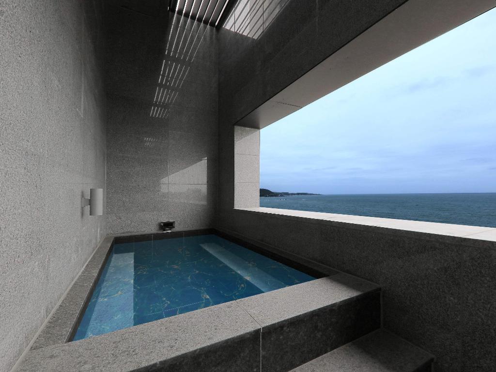 Mercure Ambassador Ulsan - Sports and Entertainment