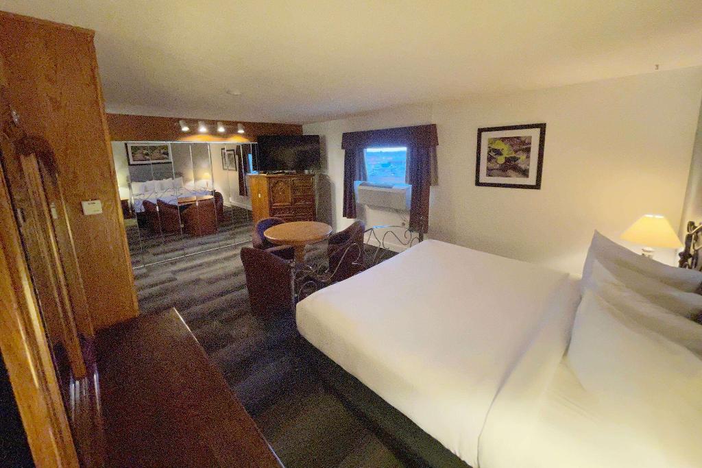 Days Inn & Conference Centre By Wyndham Camrose No