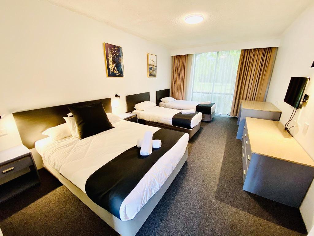 The Select Inn