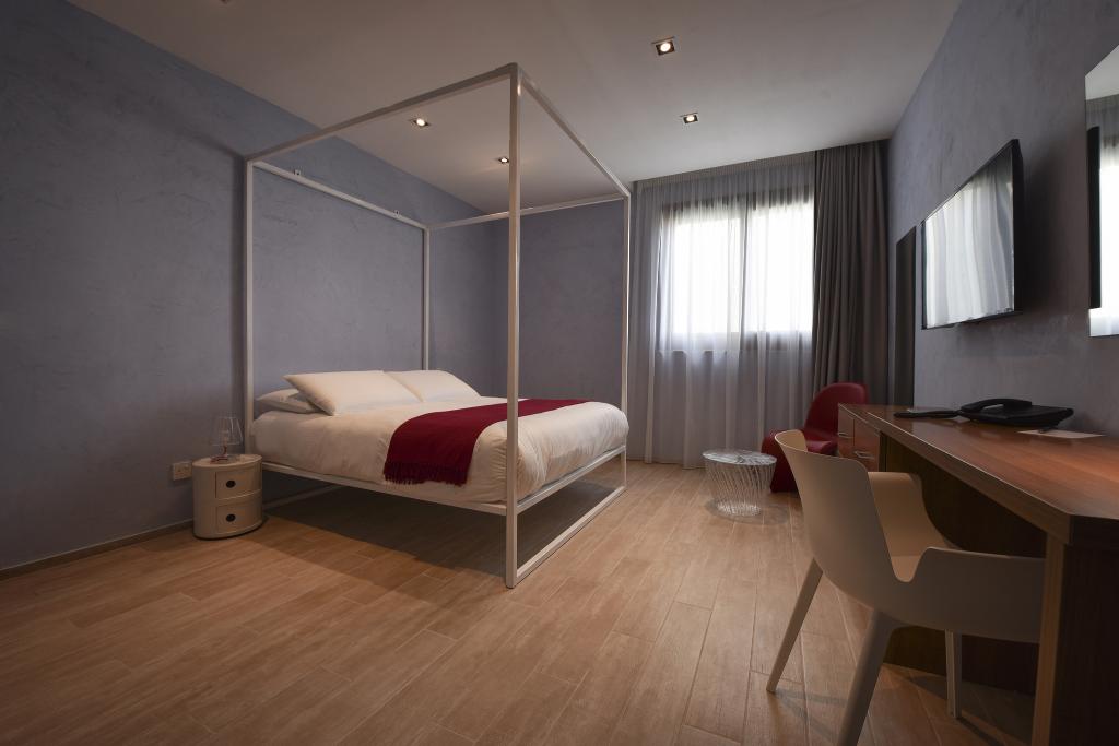 hotel-thumb