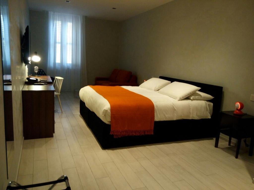 hotel-thumb