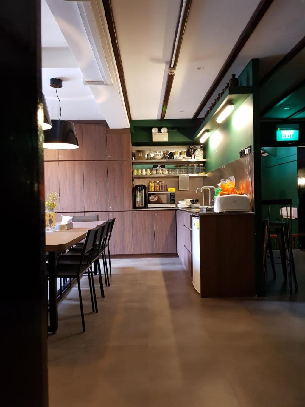 Wink Capsule Hostel @ Chinatown