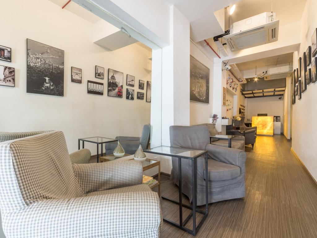 Chic Capsule Otel - Lobby