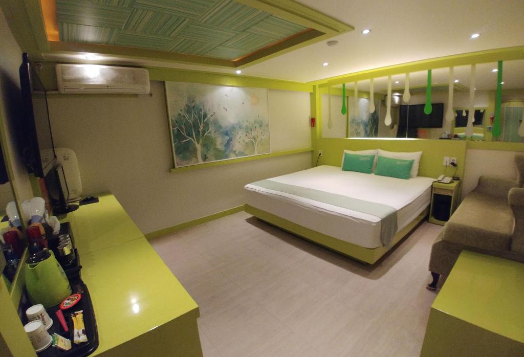V1 Motel