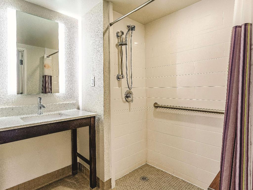 La Quinta Inn Suites By Wyndham Columbia Fort Mead