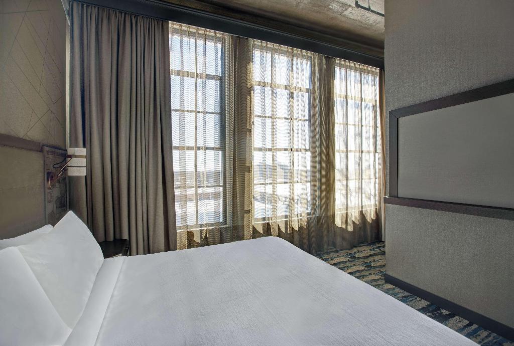 Embassy Suites by Hilton Rockford Riverfront