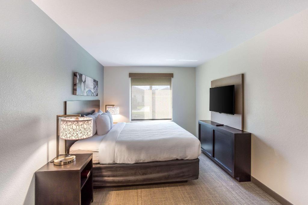 Mainstay Suites Logan Ohio-Hocking Hills