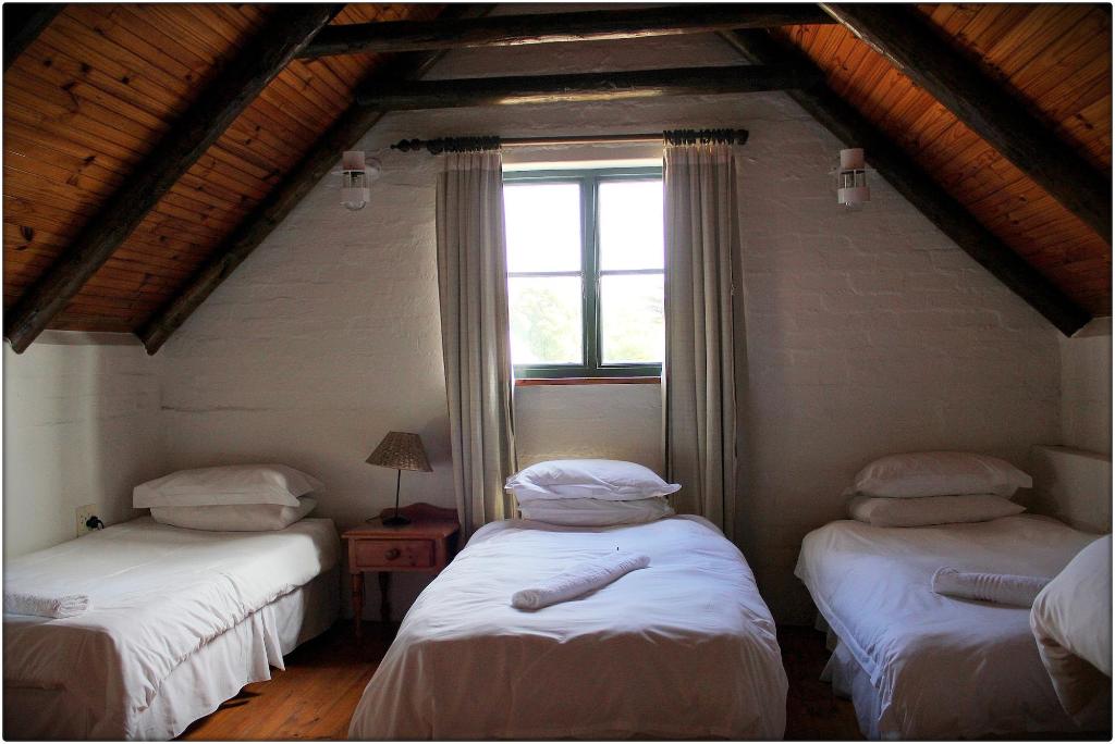 Blue Bay Lodge