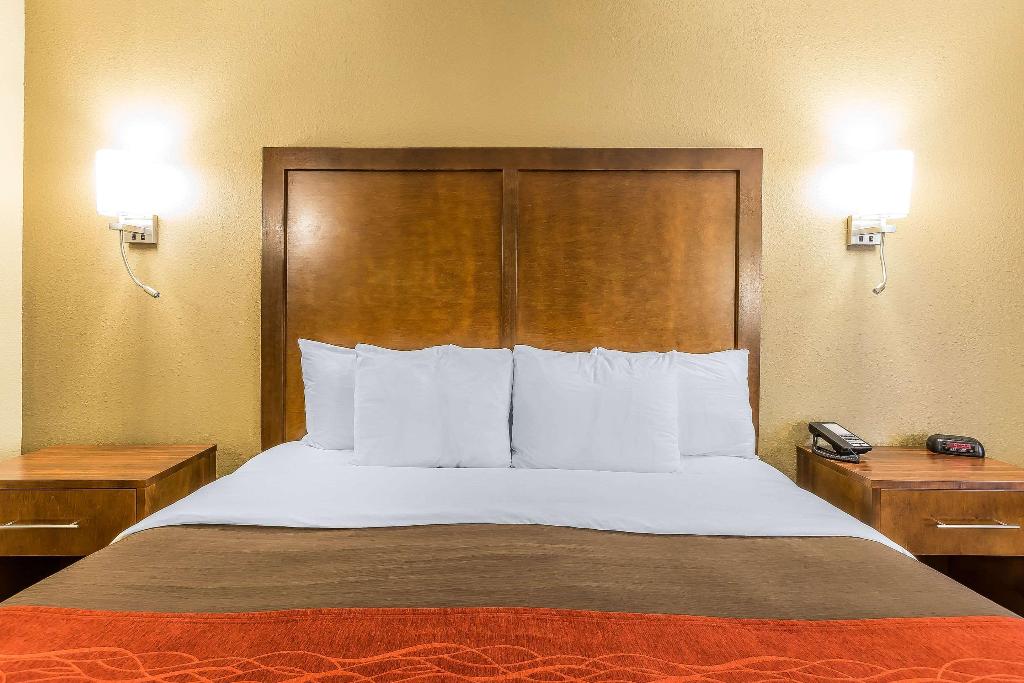 Comfort Inn & Suites Dalton West