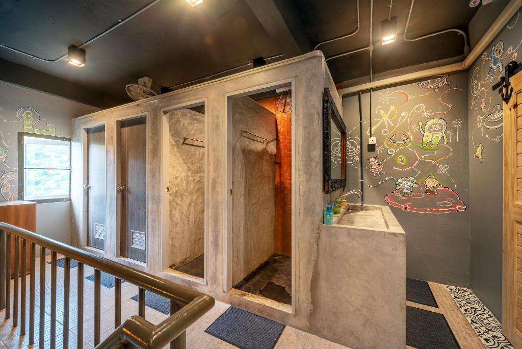 Sloth Hostel Don Mueang Airport