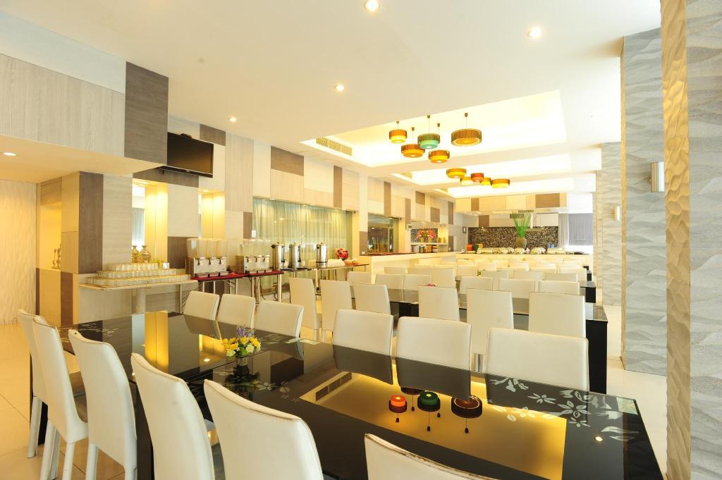 Aunchaleena Grand Hotel