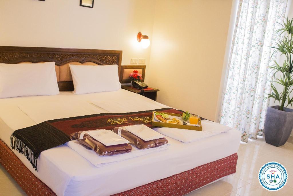 People Place Hotel 2