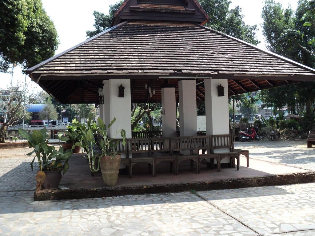 Diamond River Ping Petch-Ngam Hotel