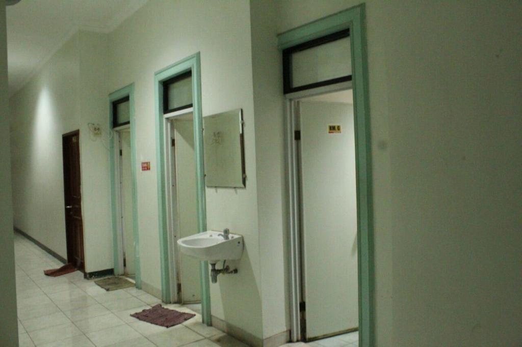 Imam Bonjol Hostel
