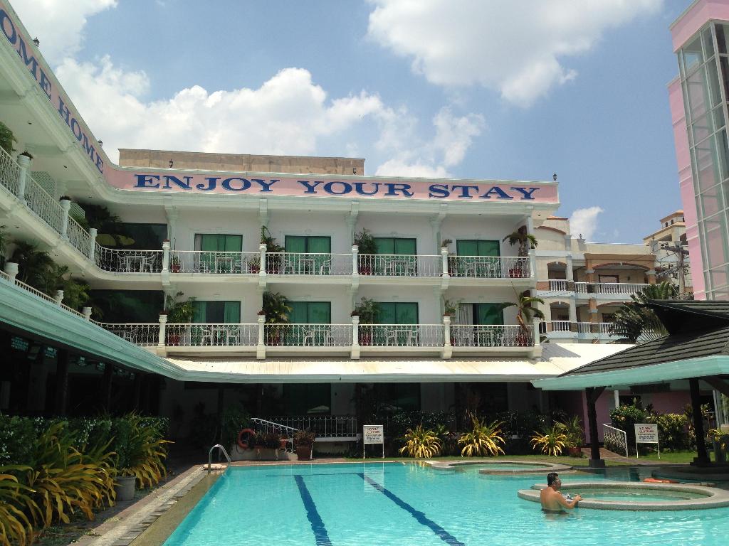 Wild Orchid Resort