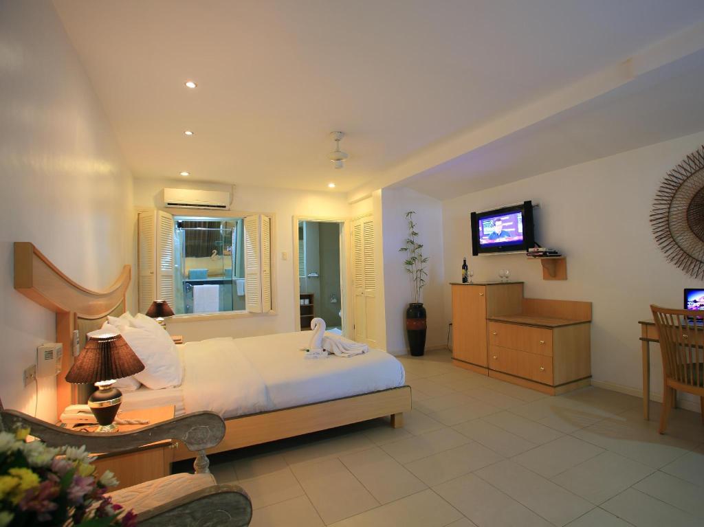 Wild Orchid Beach Resort